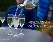 Glückwünsche Herzlichen Glückwunsch